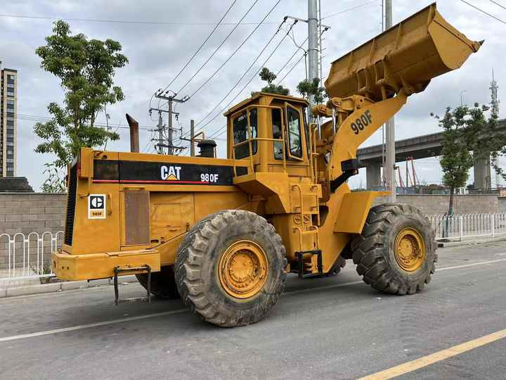 Used CAT 980f 980g 980c Wheel Loader Second Hand Condition CAT 966H 966F 966E 966G Front Loaders for Sale - Utovarivač točkaš: slika 4 Used CAT 980f 980g 980c Wheel Loader Second Hand Condition CAT 966H 966F 966E 966G Front Loaders for Sale - Utovarivač točkaš: slika 4