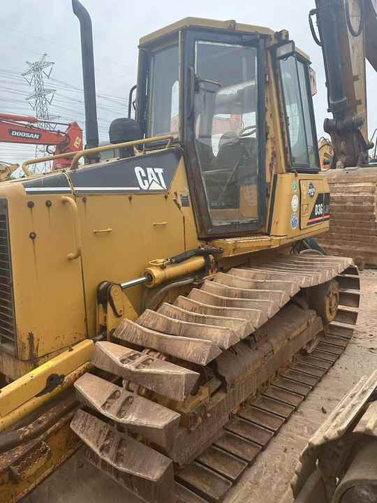 Used Caterpillar CAT D3G Land Road Motor Bulldozer CAT Used Grader Cheap Price for Sale - Buldožer: slika 3 Used Caterpillar CAT D3G Land Road Motor Bulldozer CAT Used Grader Cheap Price for Sale - Buldožer: slika 3