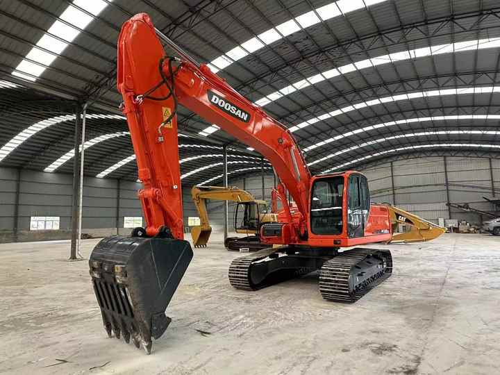Used Digger Doosan DX225LC-9T Construction Machinery Construction Digger Used Doosan DX225LC-9T Cheap Excavator - Bager guseničar: slika 2 Used Digger Doosan DX225LC-9T Construction Machinery Construction Digger Used Doosan DX225LC-9T Cheap Excavator - Bager guseničar: slika 2