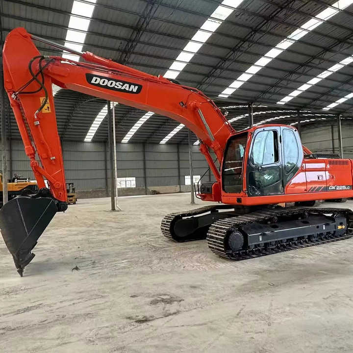Used Digger Doosan DX225LC-9T Construction Machinery Construction Digger Used Doosan DX225LC-9T Cheap Excavator - Bager guseničar: slika 1 Used Digger Doosan DX225LC-9T Construction Machinery Construction Digger Used Doosan DX225LC-9T Cheap Excavator - Bager guseničar: slika 1