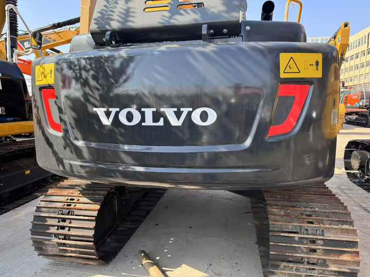 Used Digger VOLVO EC140 Construction Machinery Construction Digger Used VOLVO EC140 Cheap Excavator - Bager guseničar: slika 3 Used Digger VOLVO EC140 Construction Machinery Construction Digger Used VOLVO EC140 Cheap Excavator - Bager guseničar: slika 3