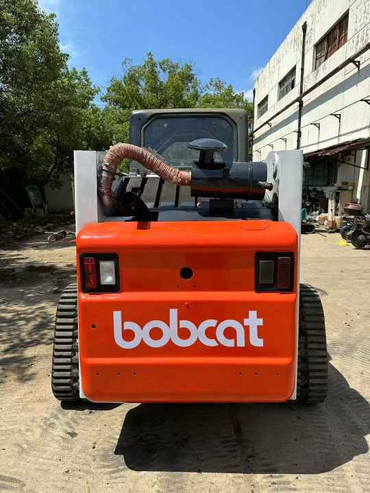 Used Heavy Construction Equipment Crawler bobcat T864 Second Hand Smaller Skid Steers Used Machine for Sale - Mini utovarivač: slika 3 Used Heavy Construction Equipment Crawler bobcat T864 Second Hand Smaller Skid Steers Used Machine for Sale - Mini utovarivač: slika 3
