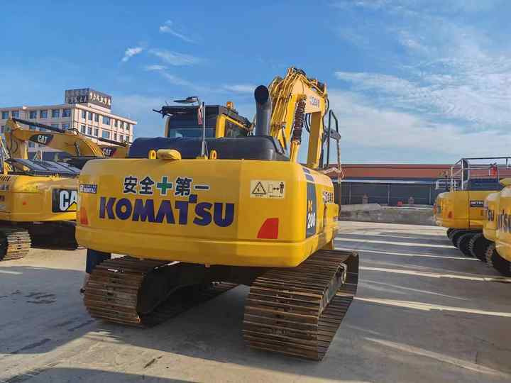 Used Japan Brand komatsu Pc200-8N1 with Wide Tackhoe for Sale Anhui Zhaomi Construction Machinery - Bager: slika 5 Used Japan Brand komatsu Pc200-8N1 with Wide Tackhoe for Sale Anhui Zhaomi Construction Machinery - Bager: slika 5