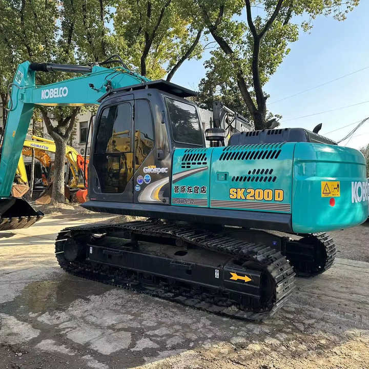 Used Japan Kobelco SK200-8 Crawler Excavator New Arrival Earth-moving Machine for Sale - Bager: slika 1 Used Japan Kobelco SK200-8 Crawler Excavator New Arrival Earth-moving Machine for Sale - Bager: slika 1