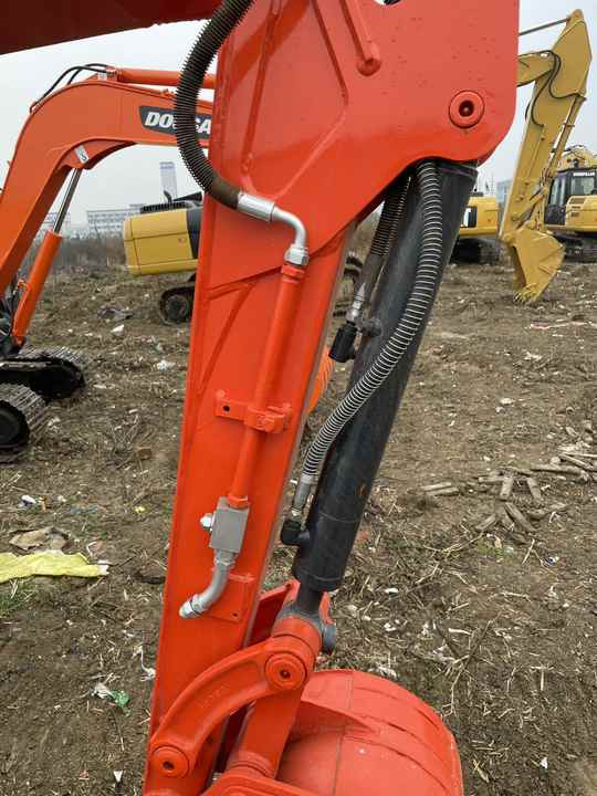 Used KUBOTA U35-5 Model Excavator Second Hand Machine Popular Brand JAPAN KUBOTA Hydraulic Machinery - Mini bager: slika 3 Used KUBOTA U35-5 Model Excavator Second Hand Machine Popular Brand JAPAN KUBOTA Hydraulic Machinery - Mini bager: slika 3