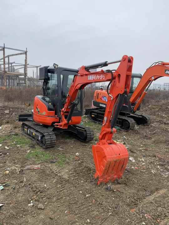 Used KUBOTA U35-5 Model Excavator Second Hand Machine Popular Brand JAPAN KUBOTA Hydraulic Machinery - Mini bager: slika 5 Used KUBOTA U35-5 Model Excavator Second Hand Machine Popular Brand JAPAN KUBOTA Hydraulic Machinery - Mini bager: slika 5