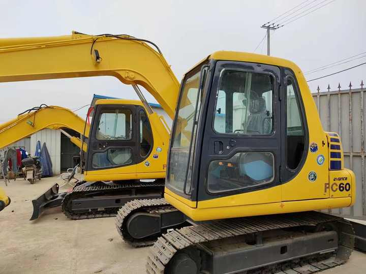 Used Komatsu 60 Excavator for Sale---Good Condition - Bager: slika 2 Used Komatsu 60 Excavator for Sale---Good Condition - Bager: slika 2
