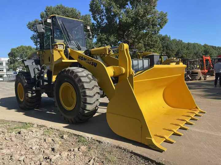 Used komatsu Wa320-5 Wheel Loader Second Hand Machine Popular Brand komatsu Hydraulic Machinery - Utovarivač točkaš: slika 3 Used komatsu Wa320-5 Wheel Loader Second Hand Machine Popular Brand komatsu Hydraulic Machinery - Utovarivač točkaš: slika 3