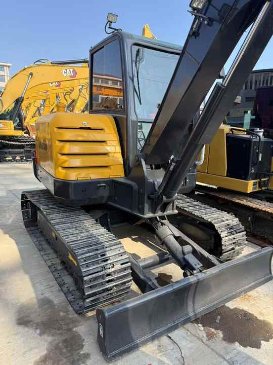Used volvo Ec60 Mini 6tons Excavator in Stock for Sale Excellent Condition volvo Ec60 Ec140 Excavator Low Working Hours - Bager guseničar: slika 2 Used volvo Ec60 Mini 6tons Excavator in Stock for Sale Excellent Condition volvo Ec60 Ec140 Excavator Low Working Hours - Bager guseničar: slika 2