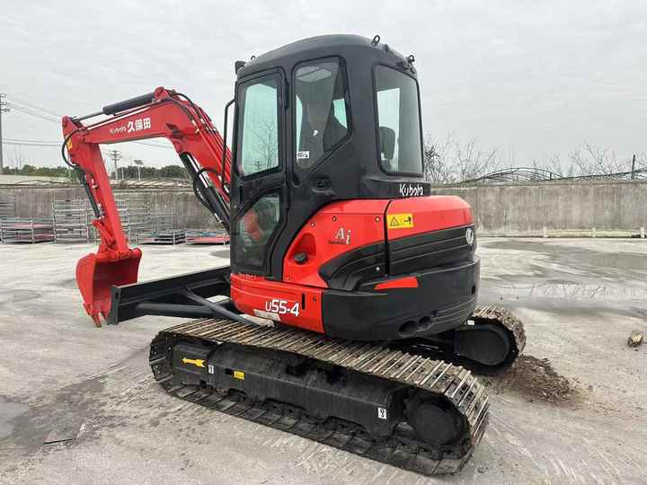 Well-Maintained Kubota U55 Second Hand Machine | No Major Repairs | Price Negotiable - Mini bager: slika 3 Well-Maintained Kubota U55 Second Hand Machine | No Major Repairs | Price Negotiable - Mini bager: slika 3