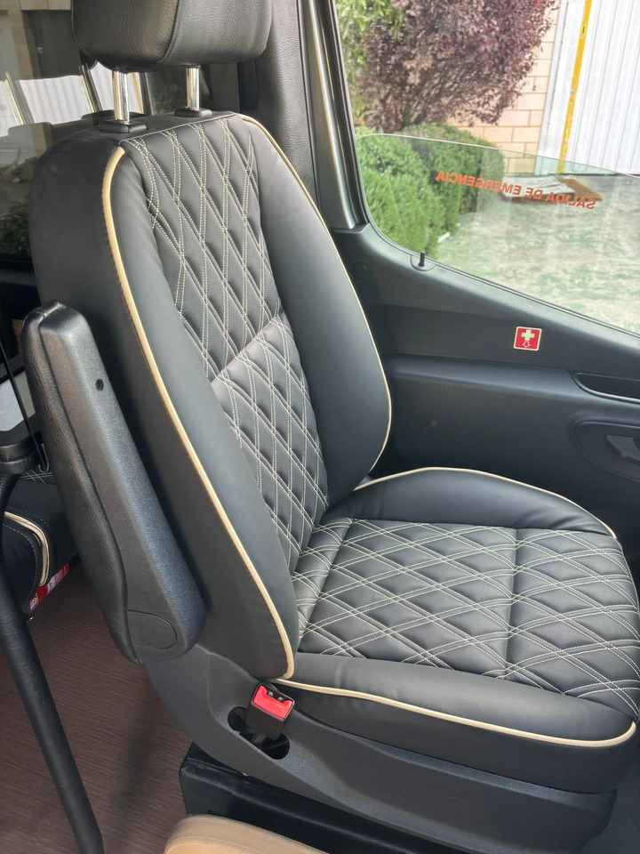 MERCEDES-BENZ SPRINTER 519 - Minibus, Putnički kombi: slika 5 MERCEDES-BENZ SPRINTER 519 - Minibus, Putnički kombi: slika 5