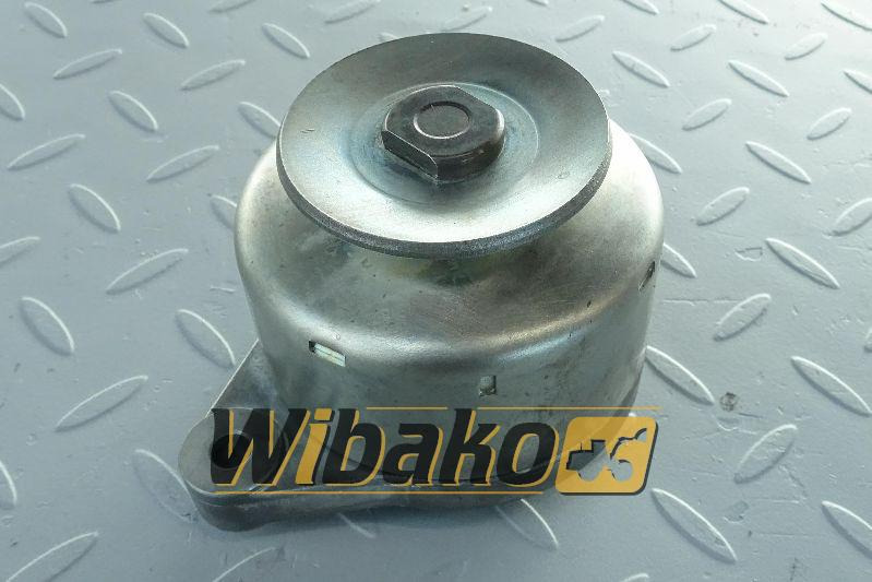 Alternator for engine Kubota D722 15531-64010 - Alternator: slika 1 Alternator for engine Kubota D722 15531-64010 - Alternator: slika 1