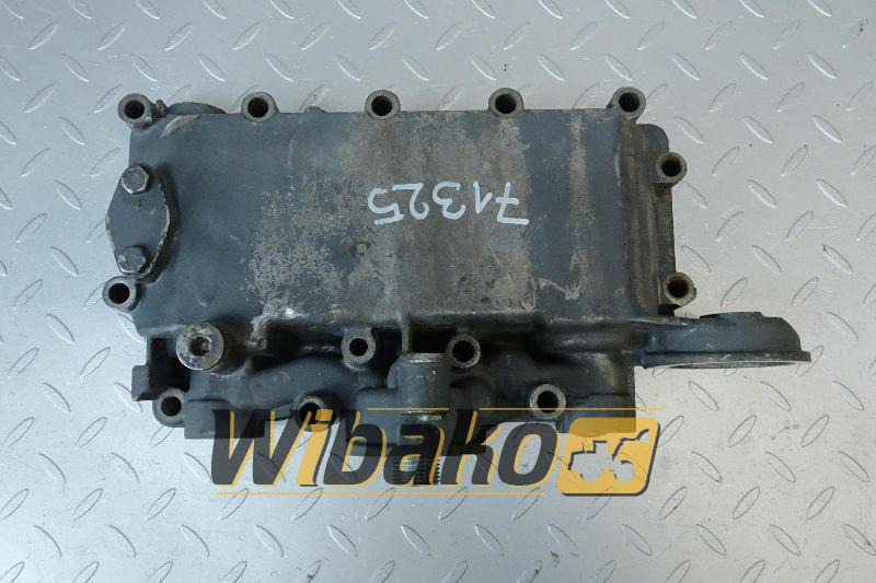 Oil cooler housing Deutz 04206959 - Hladnjak ulja za Građevinska mašina: slika 1 Oil cooler housing Deutz 04206959 - Hladnjak ulja za Građevinska mašina: slika 1