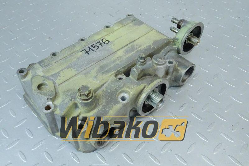 Oil cooler housing Deutz 04290788R - Hladnjak ulja za Građevinska mašina: slika 1 Oil cooler housing Deutz 04290788R - Hladnjak ulja za Građevinska mašina: slika 1