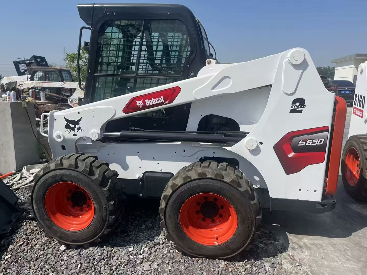 BOBCAT S630 - Utovarivač točkaš: slika 5 BOBCAT S630 - Utovarivač točkaš: slika 5