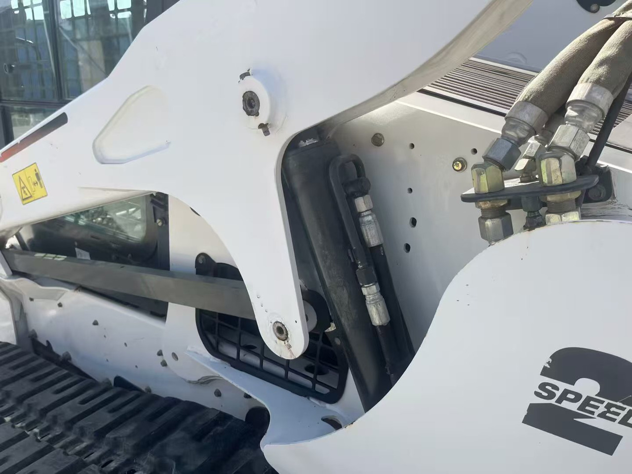 BOBCAT T770 - Kompaktni utovarivač guseničar: slika 3 BOBCAT T770 - Kompaktni utovarivač guseničar: slika 3