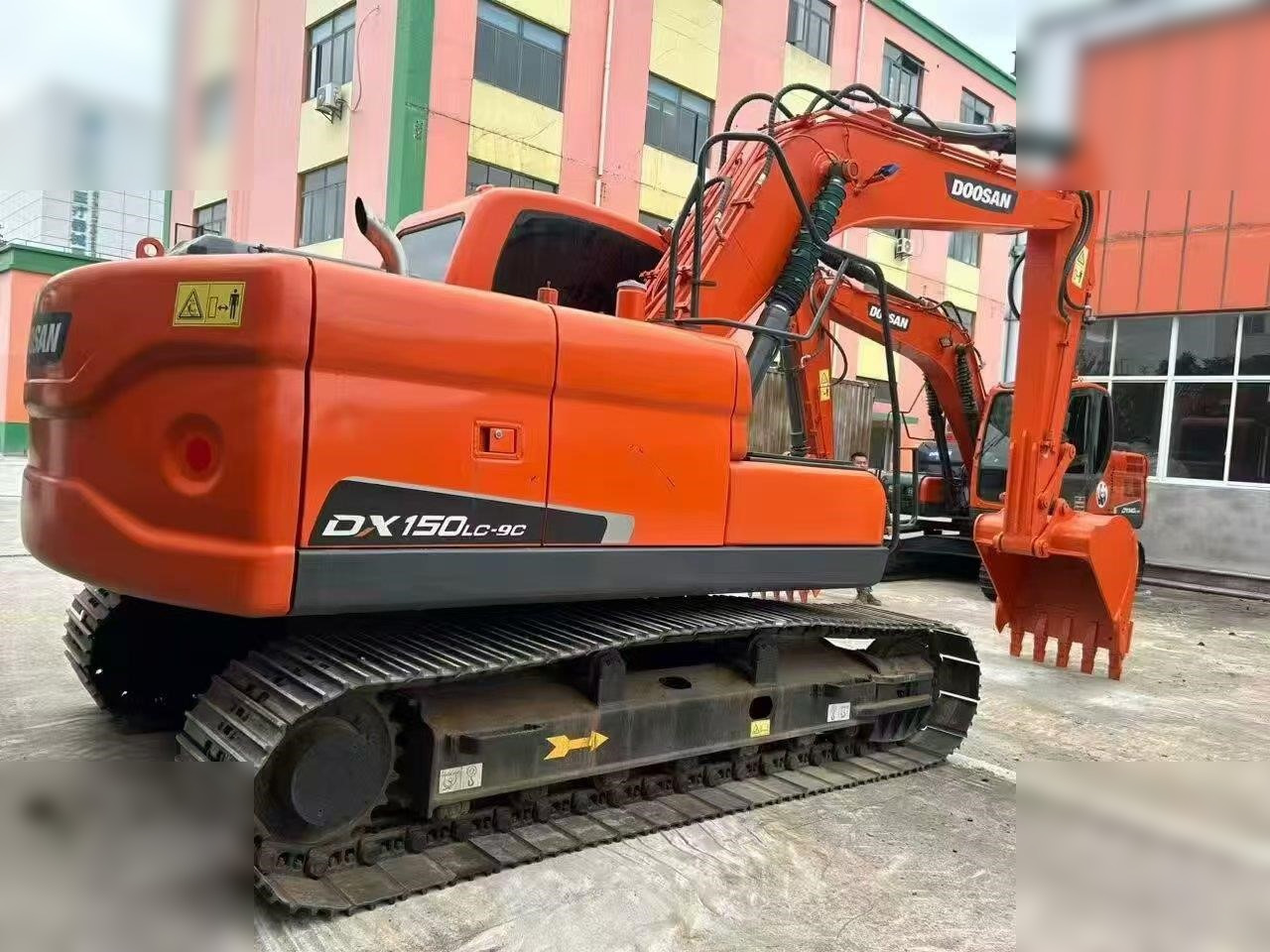DOOSAN DX150W-9C - Bager točkaš: slika 3 DOOSAN DX150W-9C - Bager točkaš: slika 3