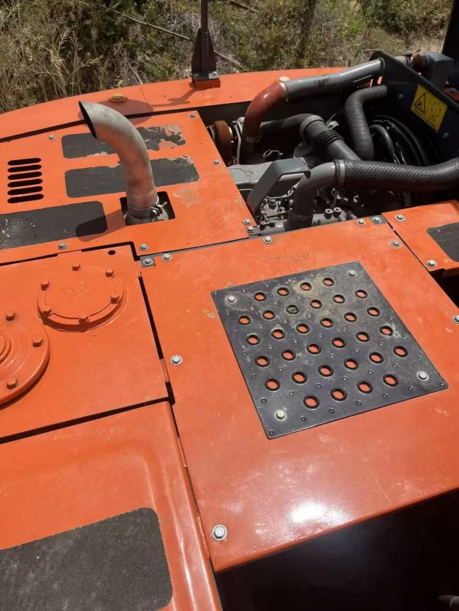 HITACHI ZX120 - Bager guseničar: slika 5 HITACHI ZX120 - Bager guseničar: slika 5