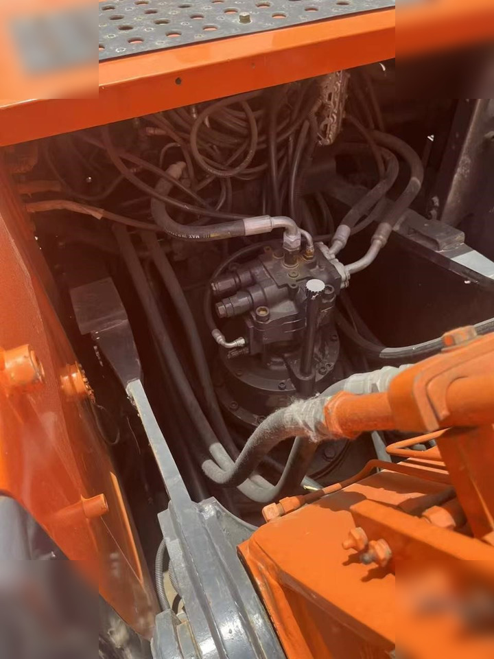 HITACHI ZX200 - Bager guseničar: slika 4 HITACHI ZX200 - Bager guseničar: slika 4