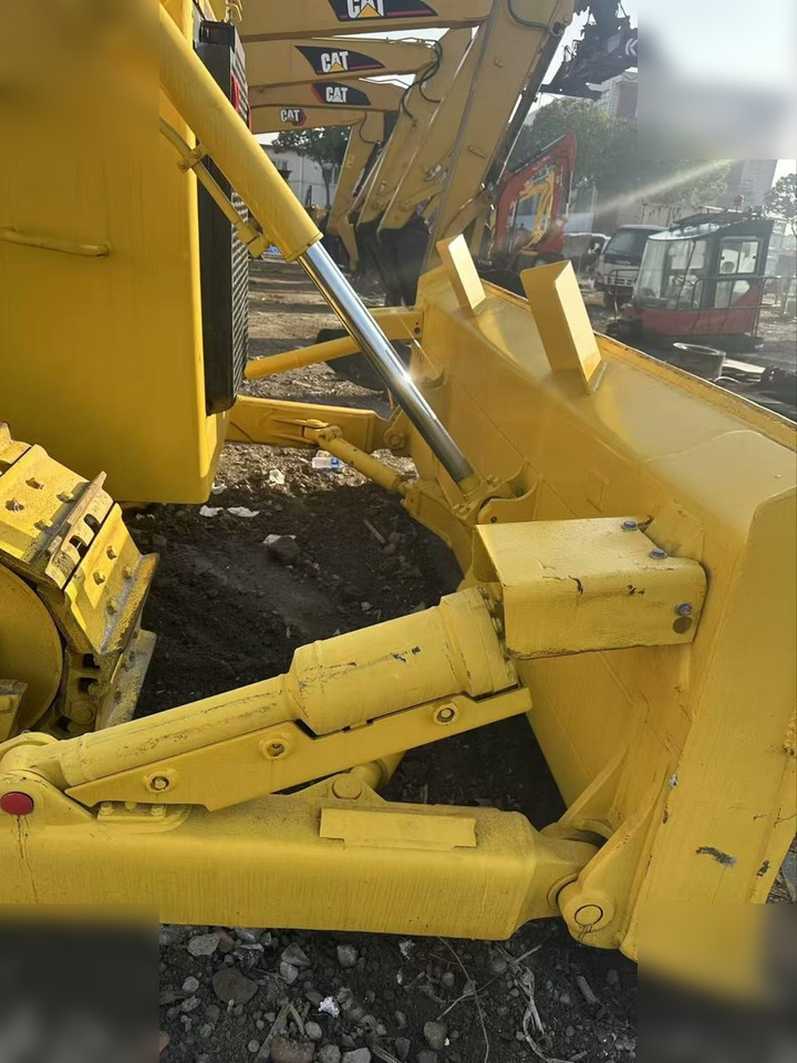 KOMATSU D85EX-18 - Buldožer: slika 4 KOMATSU D85EX-18 - Buldožer: slika 4