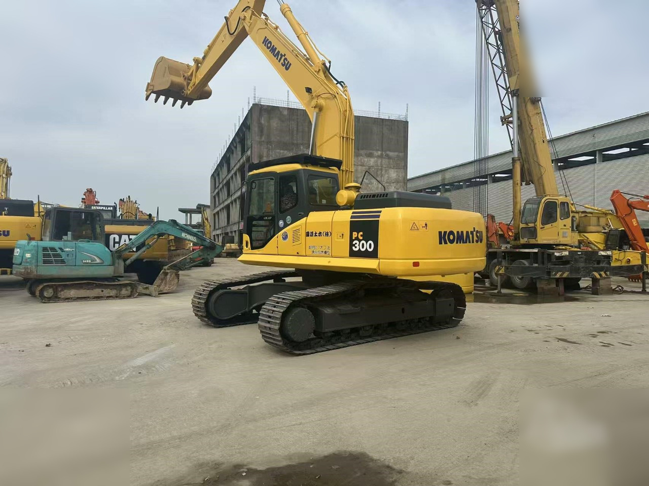Bager guseničar KOMATSU PC300-7: slika 10