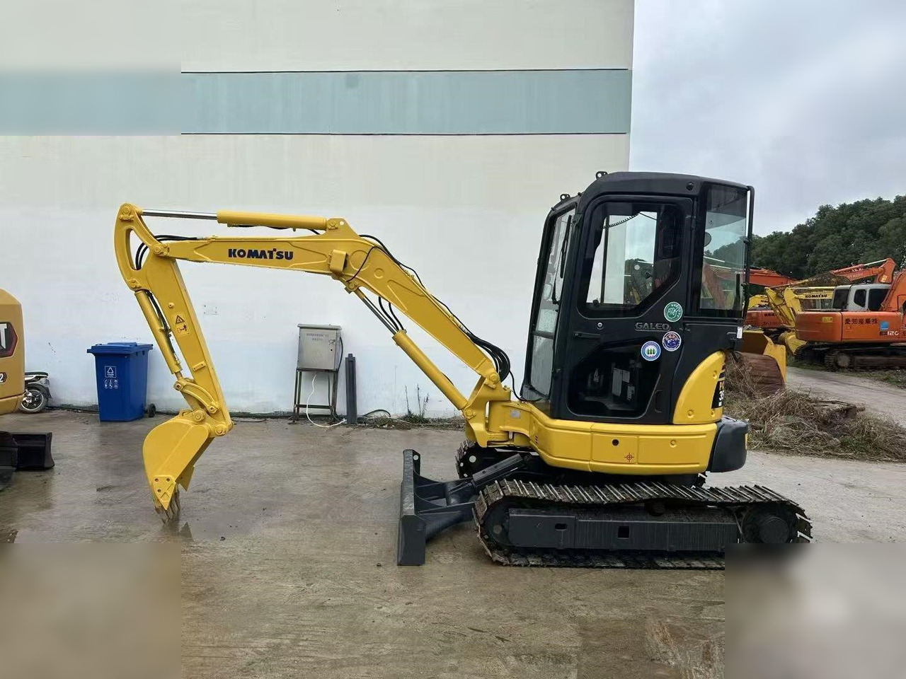 KOMATSU PC35MR - Mini bager: slika 1 KOMATSU PC35MR - Mini bager: slika 1