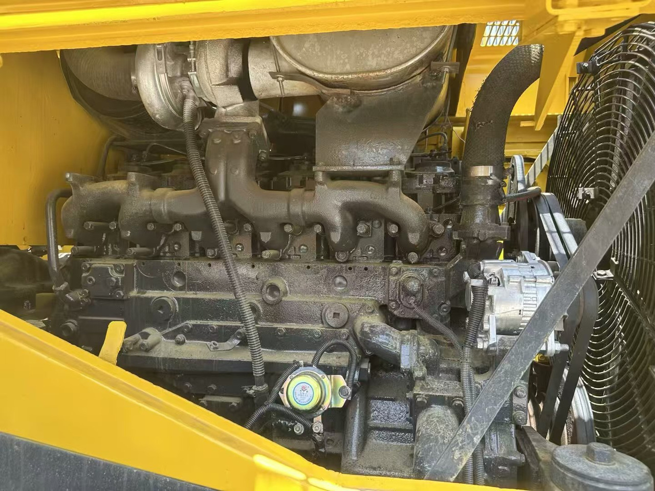 KOMATSU WA470 - Utovarivač točkaš: slika 2 KOMATSU WA470 - Utovarivač točkaš: slika 2