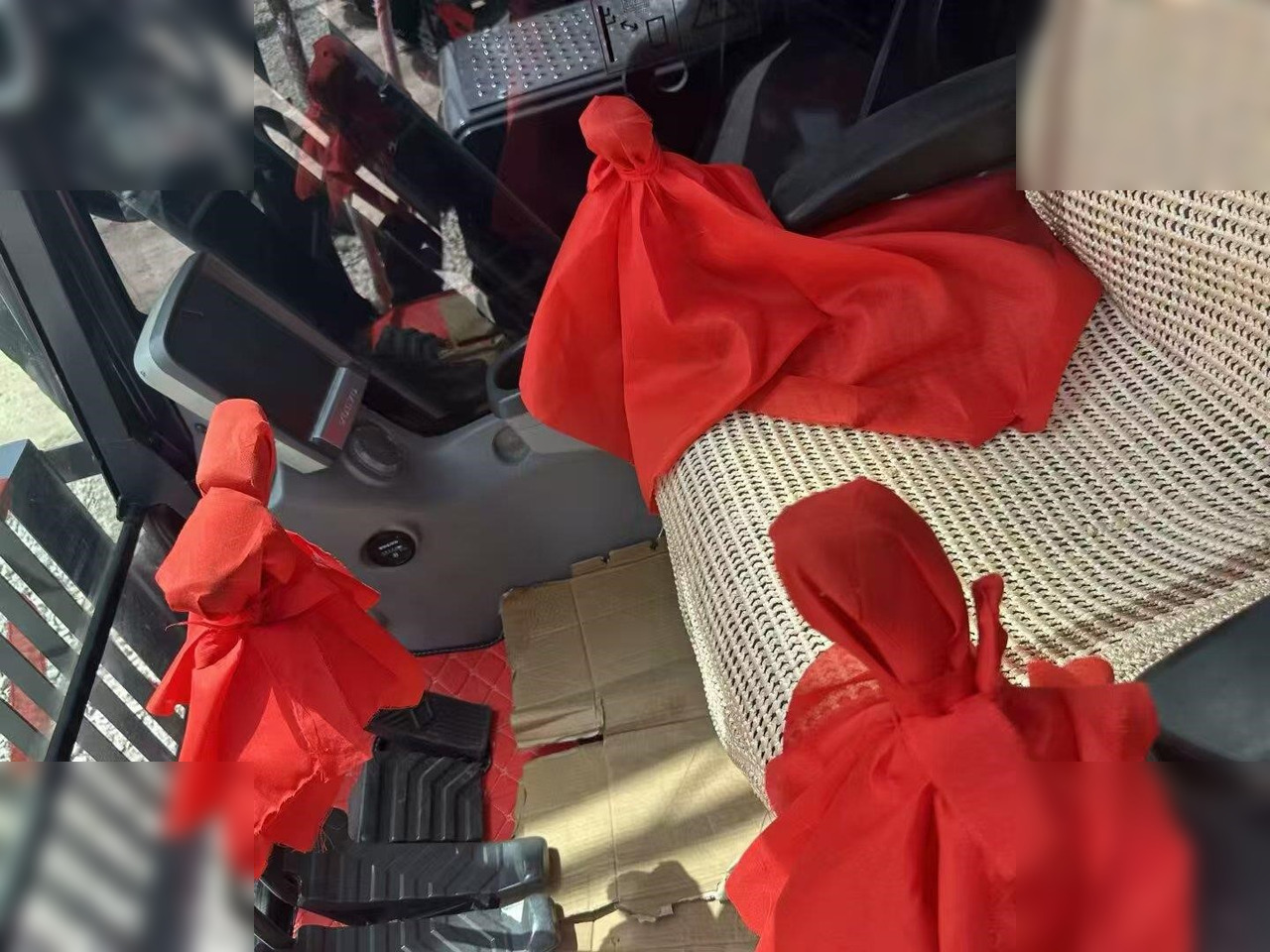 VOLVO EC300 - Bager guseničar: slika 4 VOLVO EC300 - Bager guseničar: slika 4