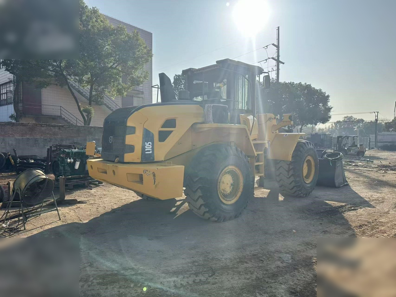 VOLVO L105 - Utovarivač točkaš: slika 1 VOLVO L105 - Utovarivač točkaš: slika 1