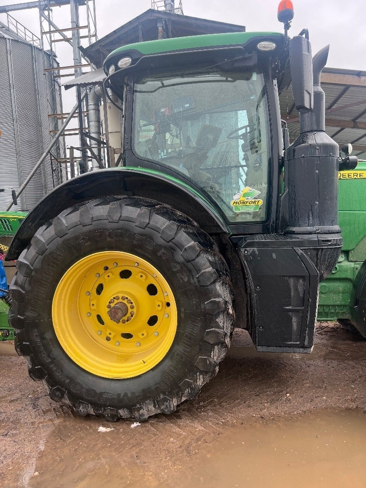 John Deere 8320 R - Traktor: slika 1 John Deere 8320 R - Traktor: slika 1
