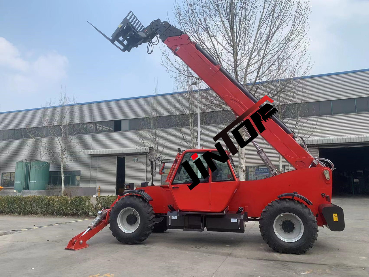 14Ton Telehandler with CUMMINS Engine - Teleskopski upravljač: slika 2 14Ton Telehandler with CUMMINS Engine - Teleskopski upravljač: slika 2