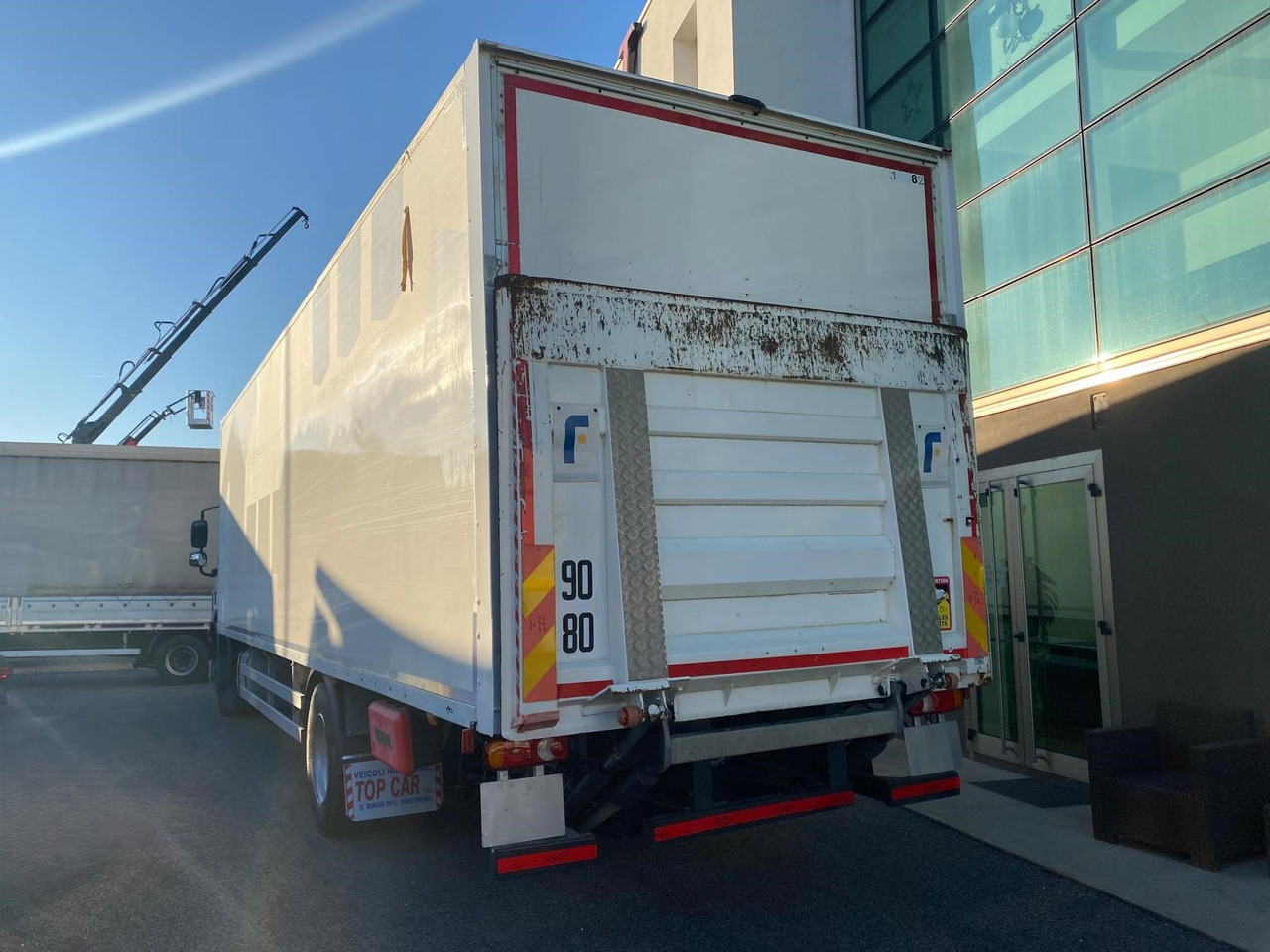 DAF 310 FA - Kamion sa zatvorenim sandukom: slika 4 DAF 310 FA - Kamion sa zatvorenim sandukom: slika 4