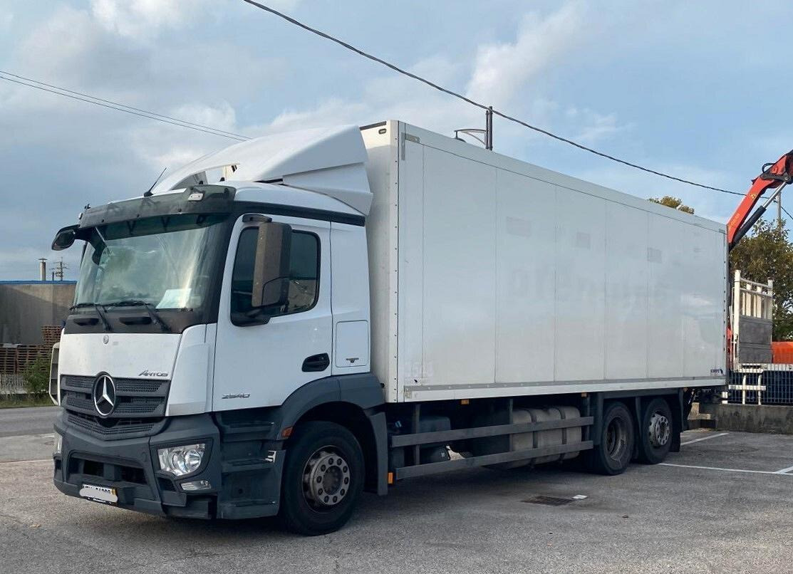 MERCEDES ANTOS 25.40 CASSONE ISOTERMICO FRIGO - Druga mašina: slika 1 MERCEDES ANTOS 25.40 CASSONE ISOTERMICO FRIGO - Druga mašina: slika 1
