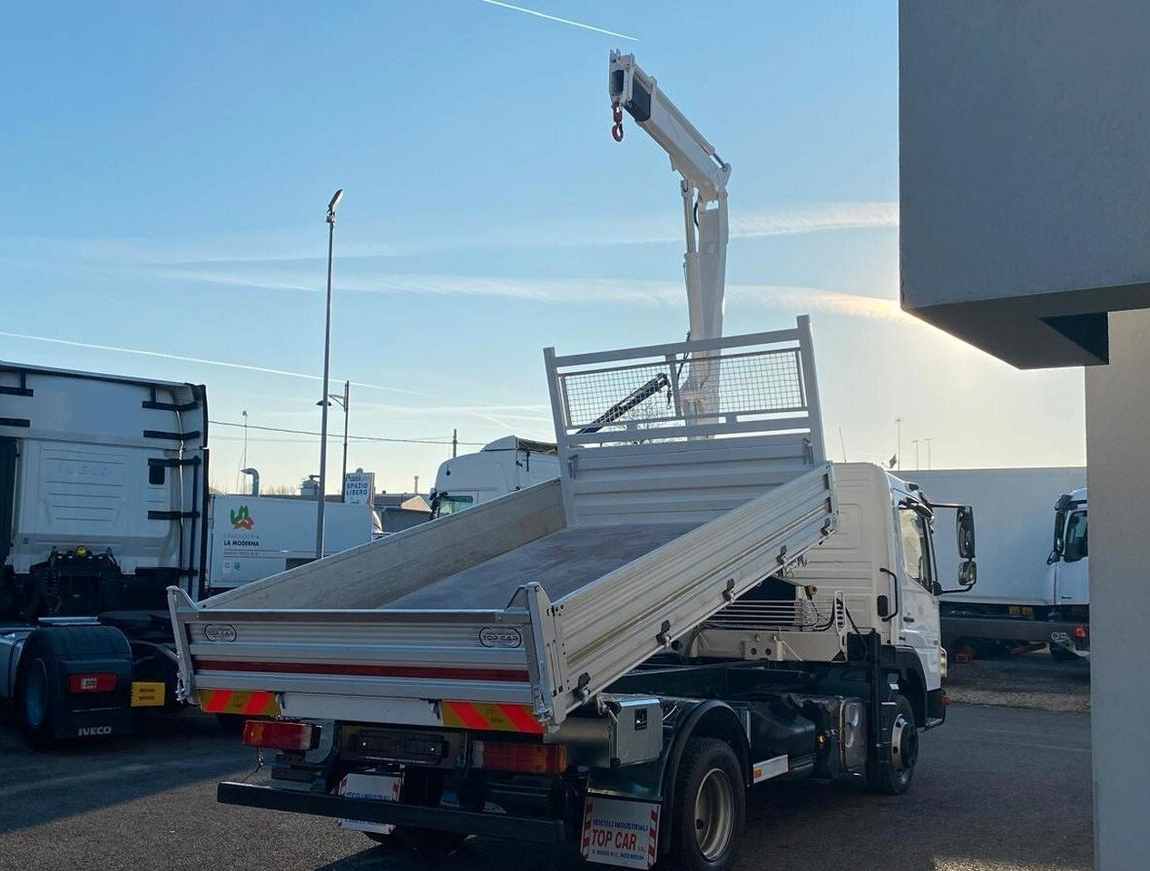 MERCEDES 816 ATEGO CASSONE RIBALTABILE E GRU - Istovarivač, Kamion sa dizalicom: slika 5 MERCEDES 816 ATEGO CASSONE RIBALTABILE E GRU - Istovarivač, Kamion sa dizalicom: slika 5