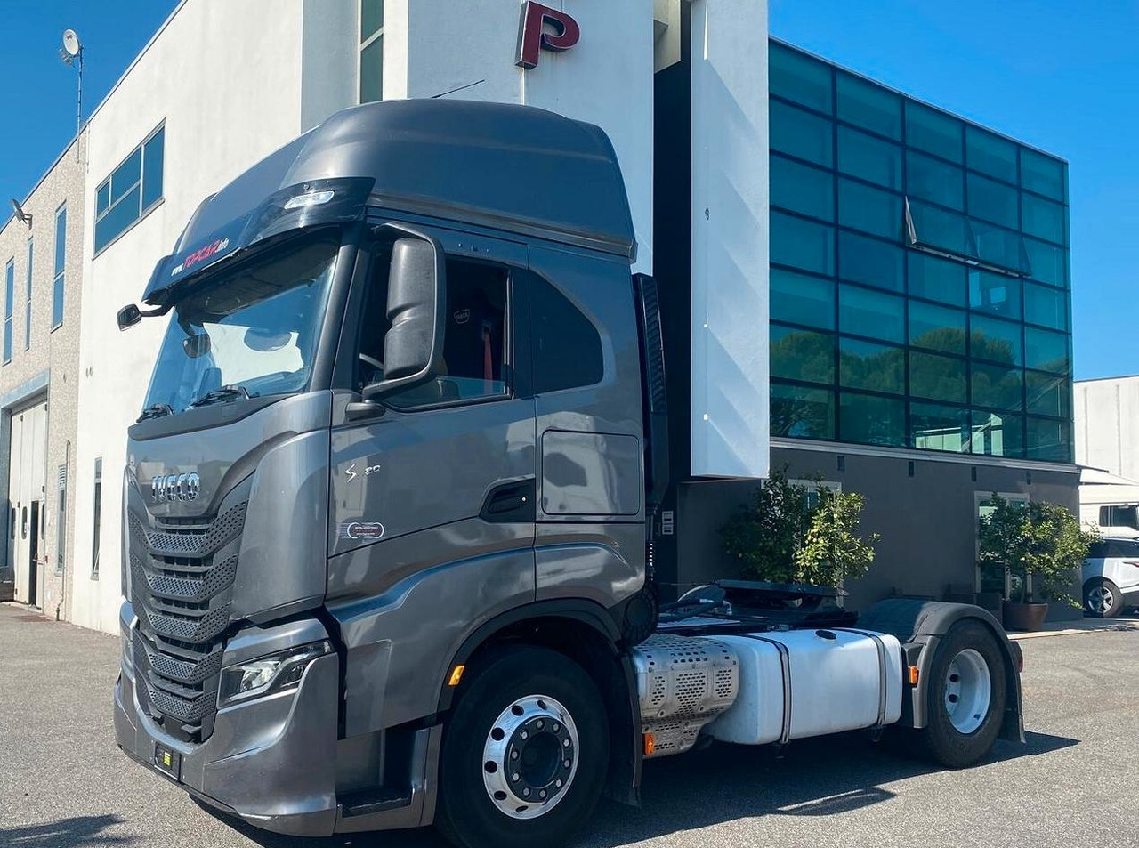 IVECO S-WAY 480 TRATTORE STRADALE FULL PNEUMATICO - Tegljač: slika 1 IVECO S-WAY 480 TRATTORE STRADALE FULL PNEUMATICO - Tegljač: slika 1