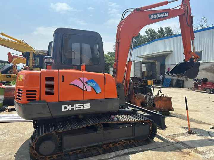 90% New Mini Excavator Doosan DH55 Second-hand Excavator 5 Ton Mini Used Excavator for Sale in Low Price - Mini bager: slika 5 90% New Mini Excavator Doosan DH55 Second-hand Excavator 5 Ton Mini Used Excavator for Sale in Low Price - Mini bager: slika 5