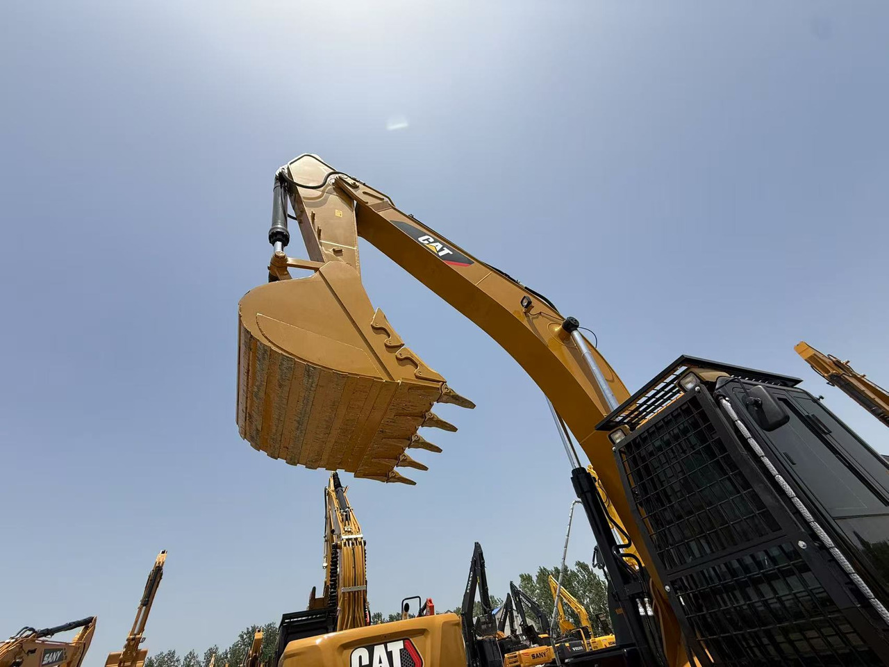 CATERPILLAR Used caterpillar brand 336d excavator on sale excellent condition high quality cat320 .330 336 excavator in stoc - Bager guseničar: slika 3 CATERPILLAR Used caterpillar brand 336d excavator on sale excellent condition high quality cat320 .330 336 excavator in stoc - Bager guseničar: slika 3