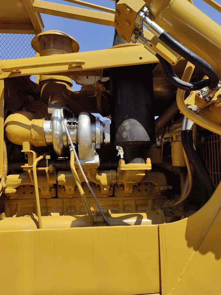 CATTERPILLAR CATD7G Bulldozer in stock for sale at good price - Buldožer: slika 2 CATTERPILLAR CATD7G Bulldozer in stock for sale at good price - Buldožer: slika 2