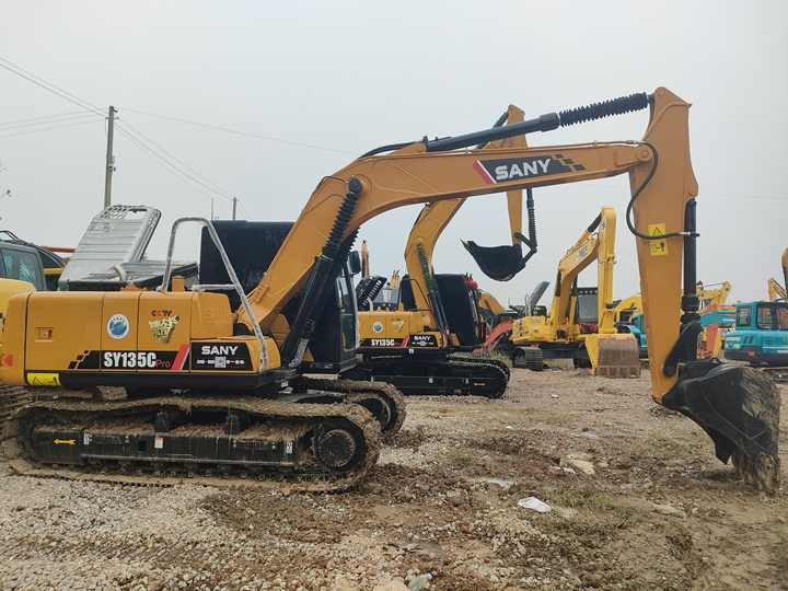 China Brand Used Sany China Brand Used Sany Sy135c Mini Excavator 6ton Crawler Earth Digger Machine for Sale - Mini bager: slika 4 China Brand Used Sany China Brand Used Sany Sy135c Mini Excavator 6ton Crawler Earth Digger Machine for Sale - Mini bager: slika 4