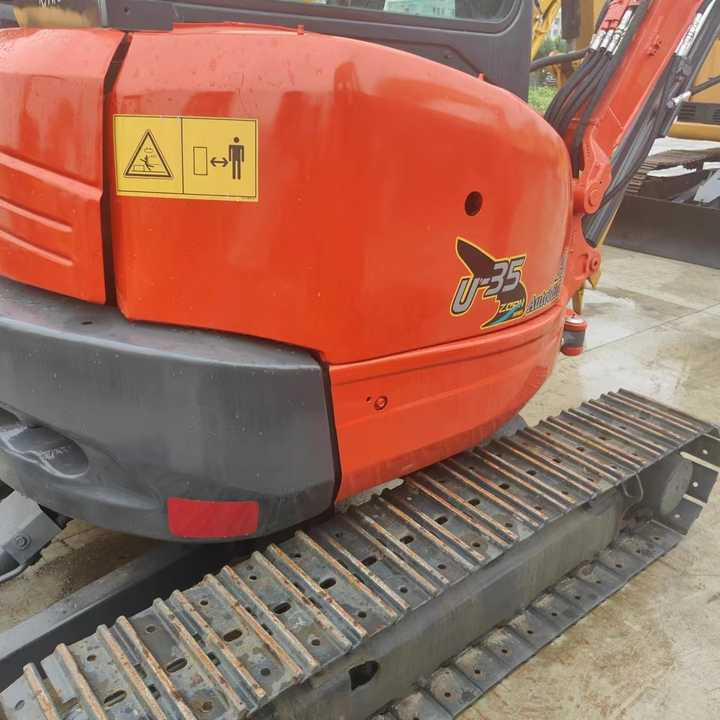 Excellent Performance Original Kubota U35 Mini 3tons Excavator in Stock Kubota U25 35 55 Mini Excavator with Pusher on Sale - Mini bager: slika 3 Excellent Performance Original Kubota U35 Mini 3tons Excavator in Stock Kubota U25 35 55 Mini Excavator with Pusher on Sale - Mini bager: slika 3
