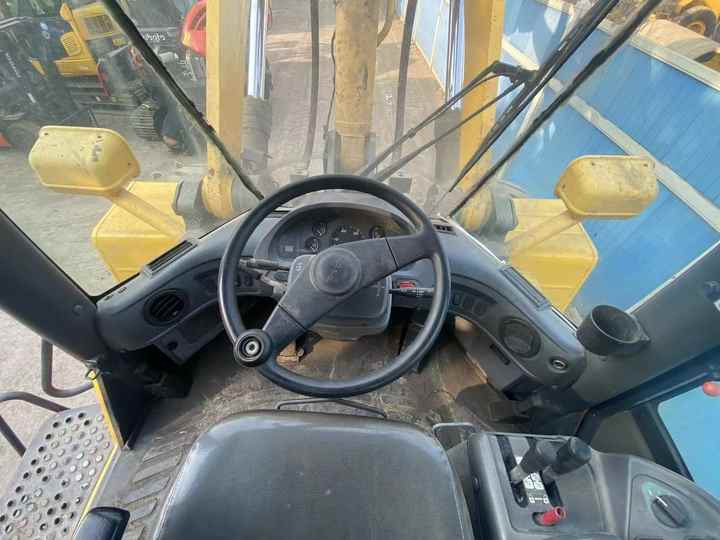 New Arrival komatsu Wa470-6 Wheel Loader for Sale Used Original Japan Brand komatsu Wa380 470-3 470-6 in Stock - Utovarivač točkaš: slika 5 New Arrival komatsu Wa470-6 Wheel Loader for Sale Used Original Japan Brand komatsu Wa380 470-3 470-6 in Stock - Utovarivač točkaš: slika 5