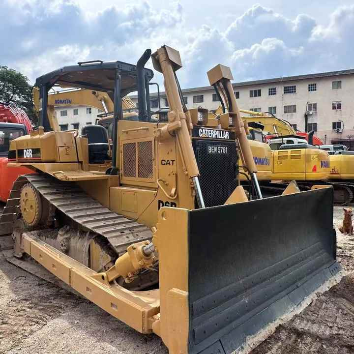 Original Caterpillar D6r Bulldozer Used Caterpillar D5 D6 D7 Bulldozer on Sale High Quality Caterpillar D6r Bulldozer - Buldožer: slika 5 Original Caterpillar D6r Bulldozer Used Caterpillar D5 D6 D7 Bulldozer on Sale High Quality Caterpillar D6r Bulldozer - Buldožer: slika 5