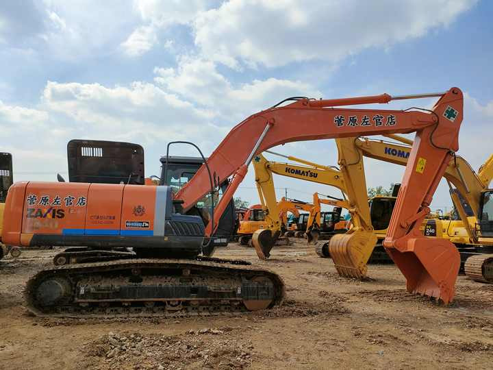 Original Japan Hitachi ZX240 Excavator Hitachi Excavator in Low Price for Hot Sale - Bager guseničar: slika 4 Original Japan Hitachi ZX240 Excavator Hitachi Excavator in Low Price for Hot Sale - Bager guseničar: slika 4