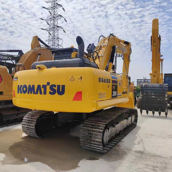 PC200-8 Low Working Hour Second Hand 20 Ton Excavator Komatsu Pc200-8 Crawler Excavator Used Komatsu Excavator PC200-8N1 - Bager: slika 1 PC200-8 Low Working Hour Second Hand 20 Ton Excavator Komatsu Pc200-8 Crawler Excavator Used Komatsu Excavator PC200-8N1 - Bager: slika 1