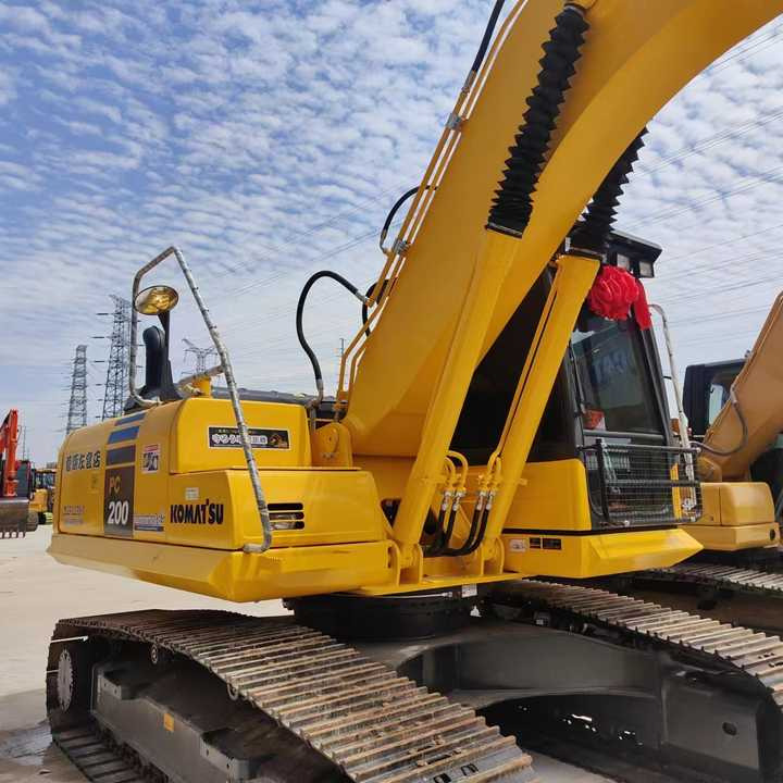 PC200-8 Low Working Hour Second Hand 20 Ton Excavator Komatsu Pc200-8 Crawler Excavator Used Komatsu Excavator PC200-8N1 - Bager: slika 5 PC200-8 Low Working Hour Second Hand 20 Ton Excavator Komatsu Pc200-8 Crawler Excavator Used Komatsu Excavator PC200-8N1 - Bager: slika 5