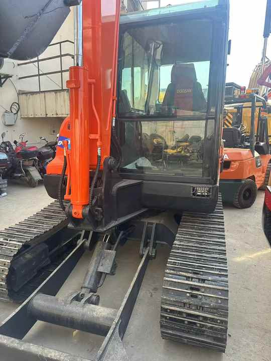 Second Hand Doosan Dx-60 Excavator for Sale - Bager guseničar: slika 5 Second Hand Doosan Dx-60 Excavator for Sale - Bager guseničar: slika 5