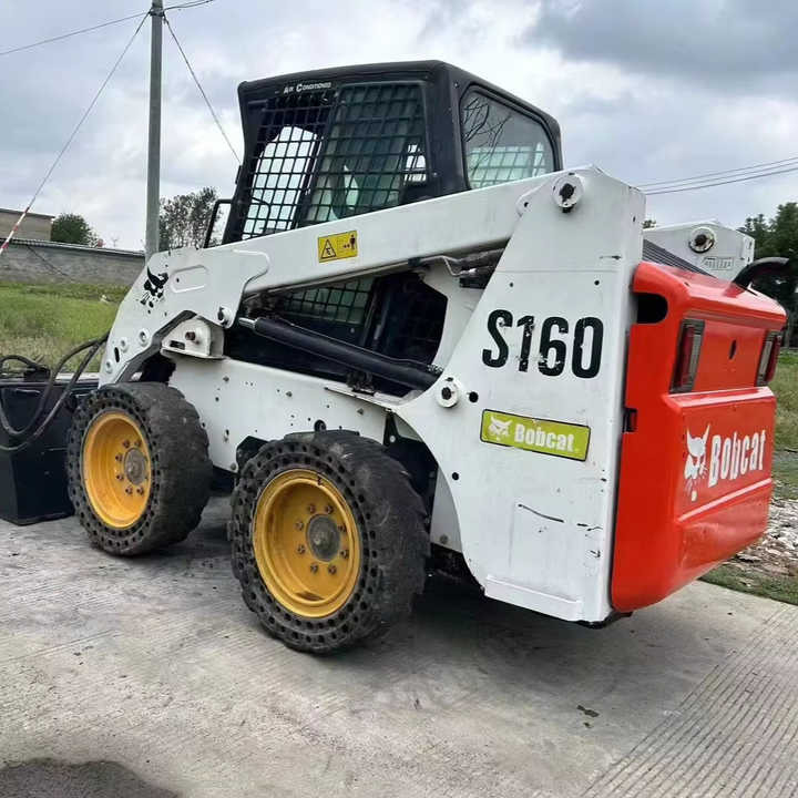 Mini utovarivač USED BOBCAT S160 Skid-steer Loader with Very Good Performance Is for Sale at a Low Price.: slika 1