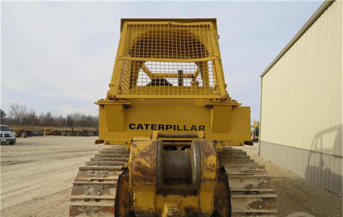 Used CAT D7 D7G Bulldozer with Winch /Caterpillar Bulldozer with Winch CAT D7G D7H D7R Dozer for Sale - Buldožer: slika 3 Used CAT D7 D7G Bulldozer with Winch /Caterpillar Bulldozer with Winch CAT D7G D7H D7R Dozer for Sale - Buldožer: slika 3