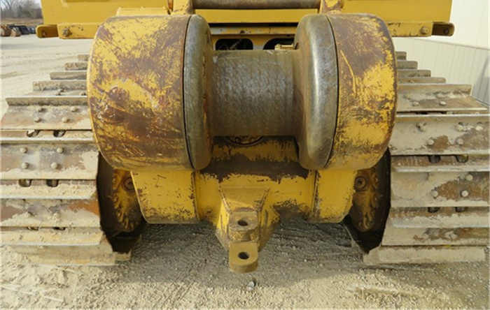Used CAT D7 D7G Bulldozer with Winch /Caterpillar Bulldozer with Winch CAT D7G D7H D7R Dozer for Sale - Buldožer: slika 5 Used CAT D7 D7G Bulldozer with Winch /Caterpillar Bulldozer with Winch CAT D7G D7H D7R Dozer for Sale - Buldožer: slika 5