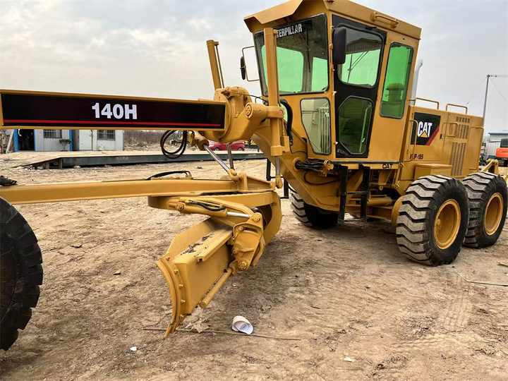 Used Caterpillar CAT 140H Land Road Motor Grader CAT140 CAT140H Used Grader Cheap Price for Sale - Grejder: slika 2 Used Caterpillar CAT 140H Land Road Motor Grader CAT140 CAT140H Used Grader Cheap Price for Sale - Grejder: slika 2